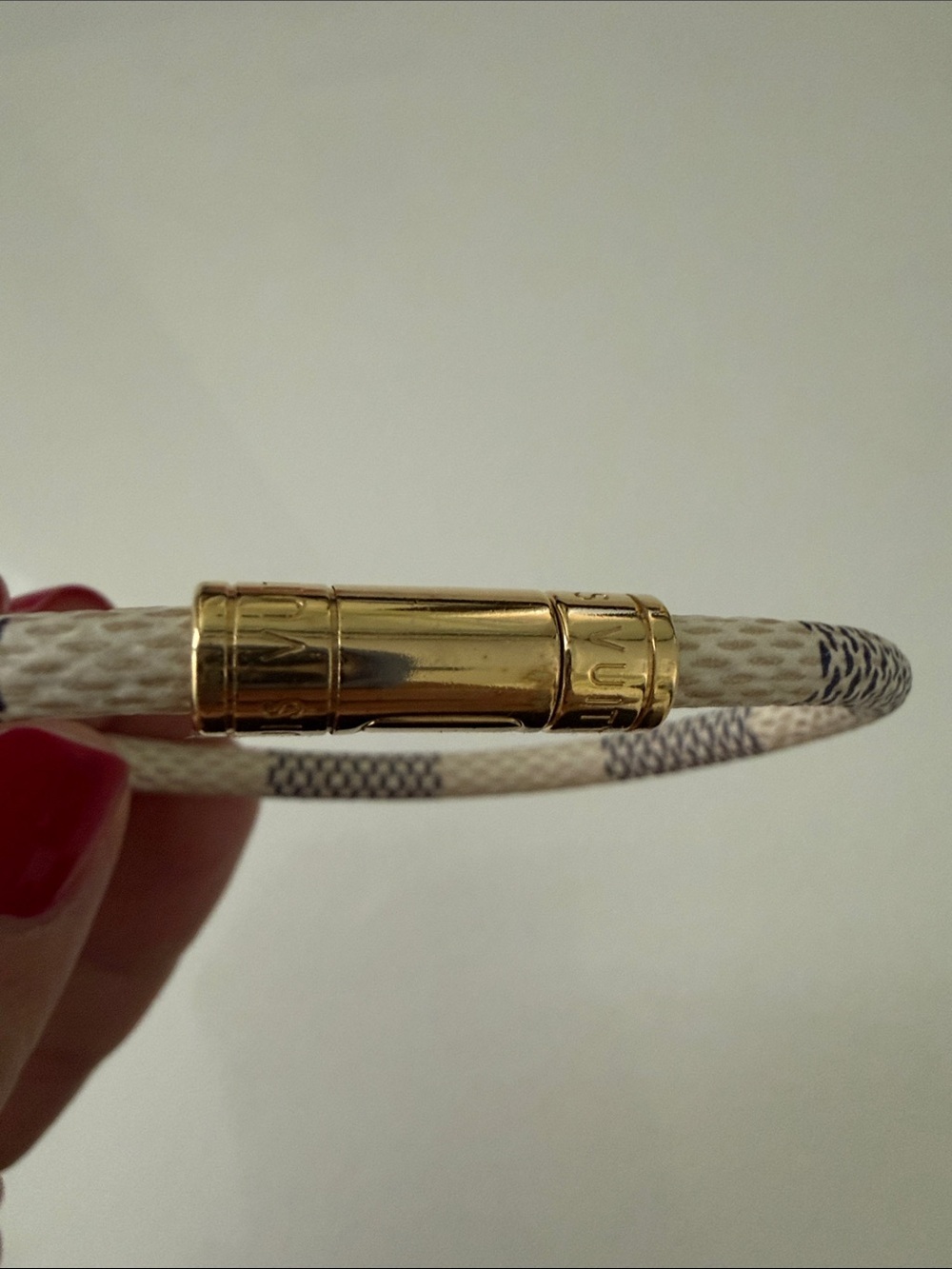 Louis Vuitton Damier Azur Keep It Bracelet - Picture 2 of 7